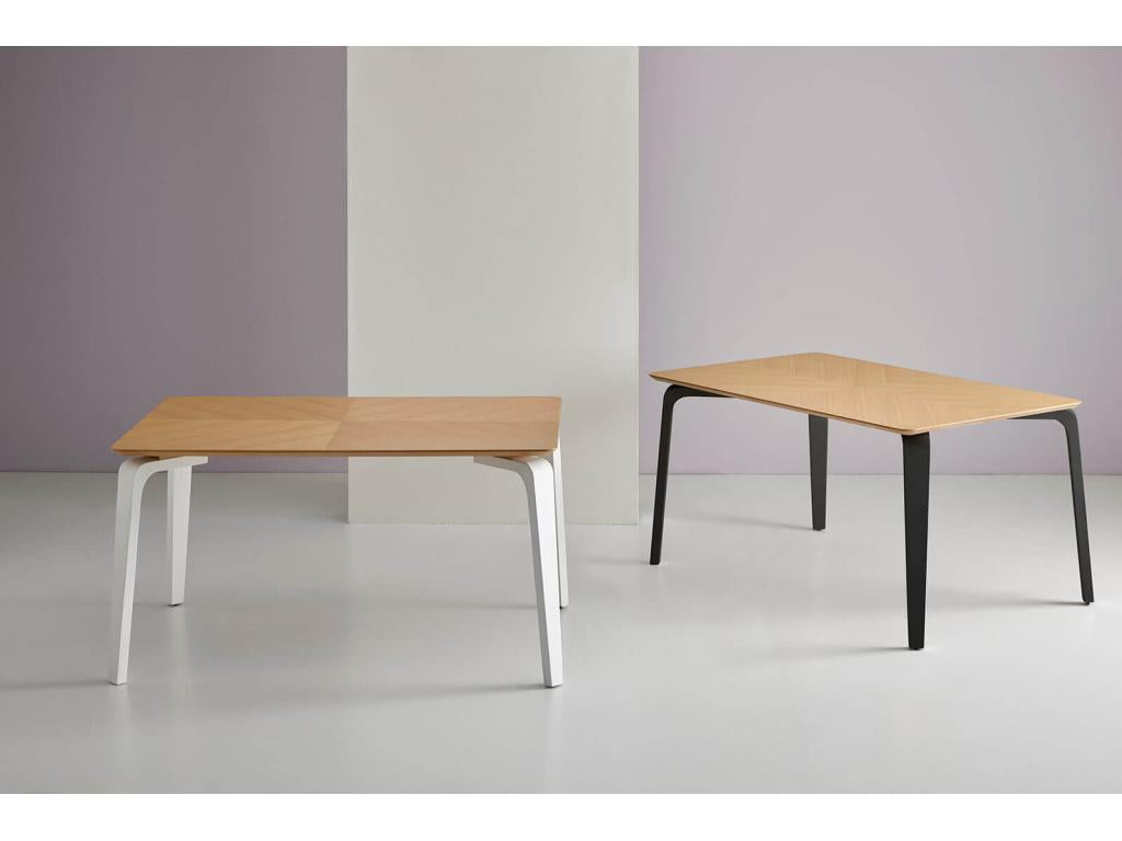 Bohometop rectangular table in light oak with lacquered legs – Simple and naturally elegant – Color: Natural/Black 52546ECUA